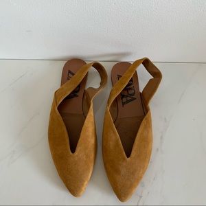 ZARA SIZE 7 CAMEL BROWN FLATS